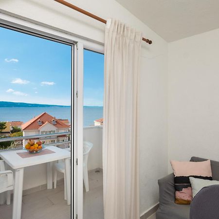 Apartments Roza Оміш Екстер'єр фото