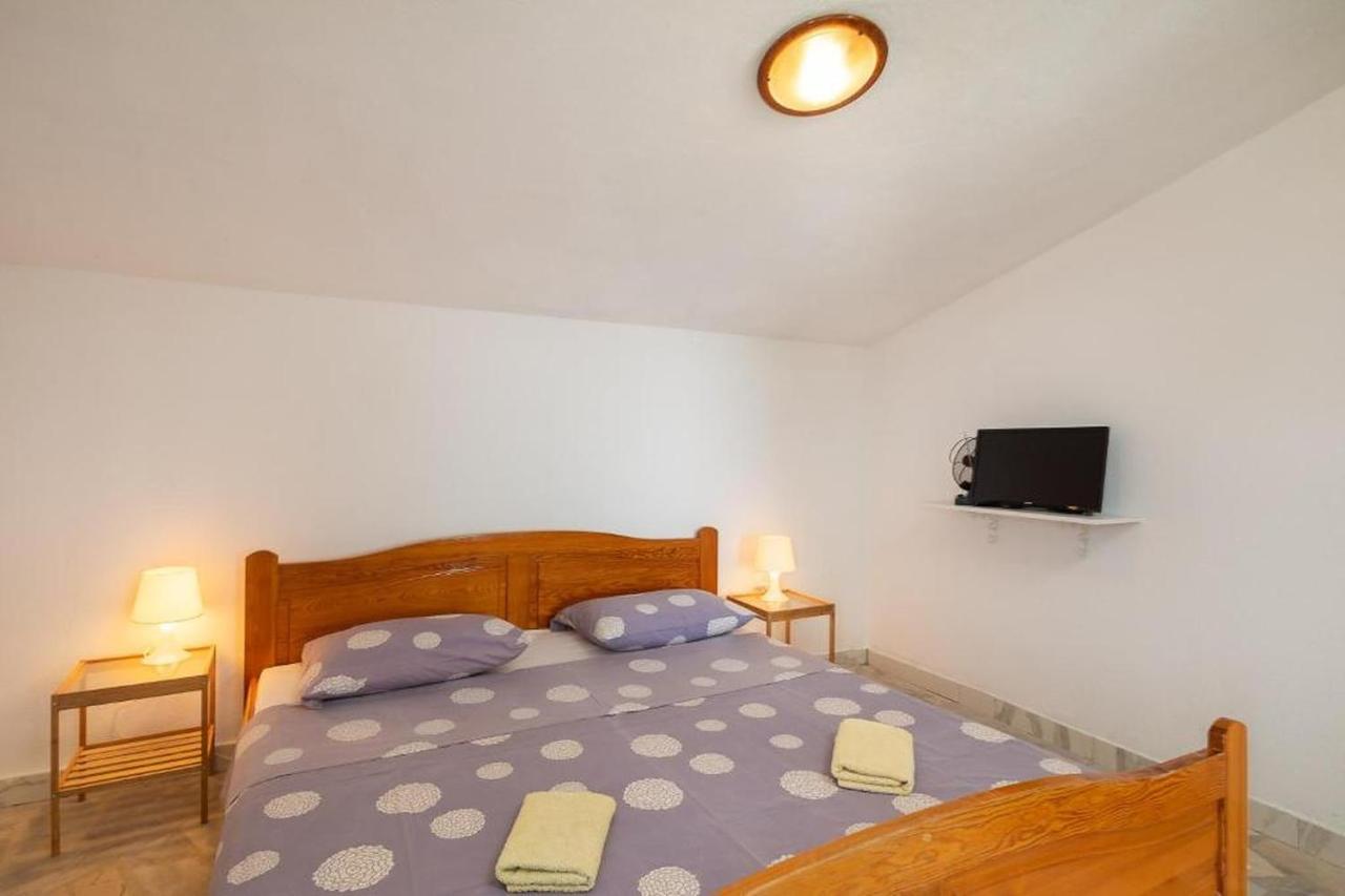 Apartments Roza Оміш Екстер'єр фото