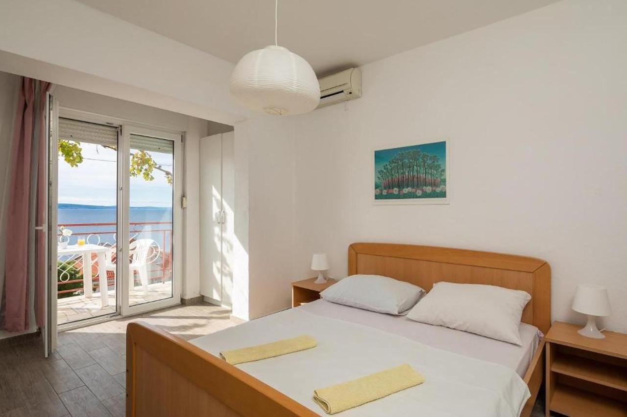 Apartments Roza Оміш Екстер'єр фото