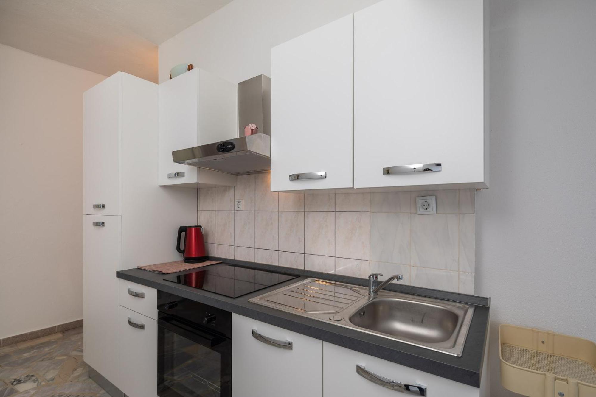 Apartments Roza Оміш Екстер'єр фото