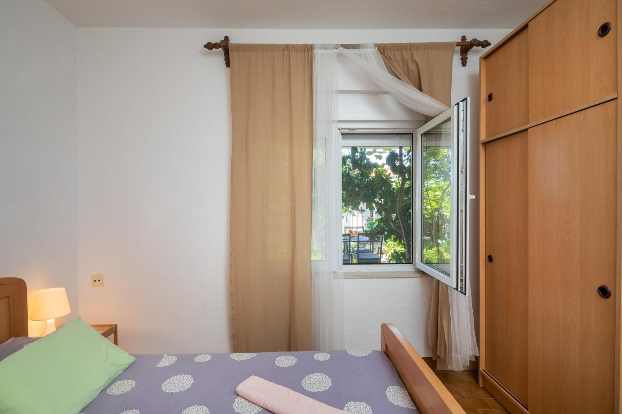 Apartments Roza Оміш Екстер'єр фото
