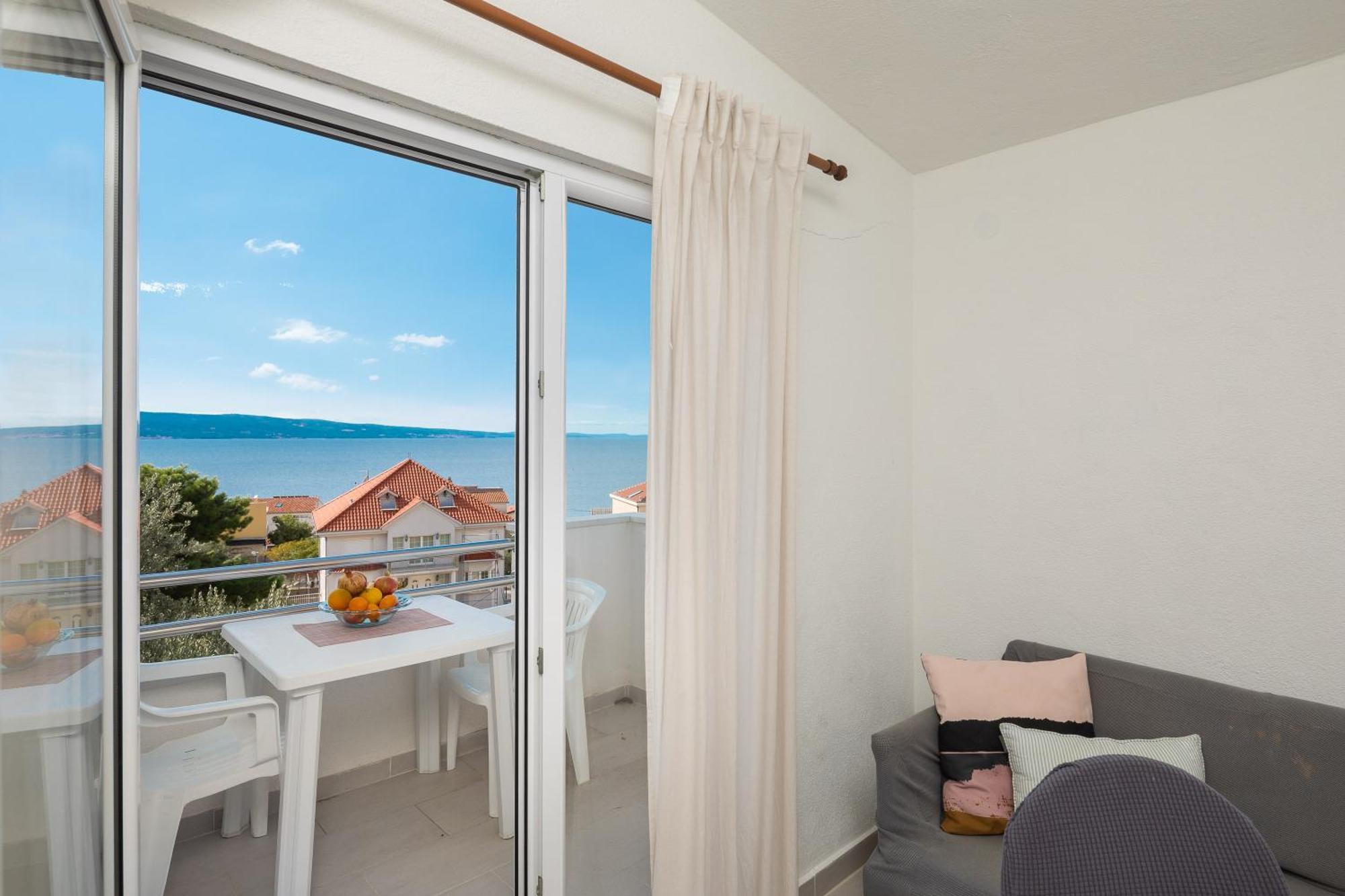 Apartments Roza Оміш Екстер'єр фото