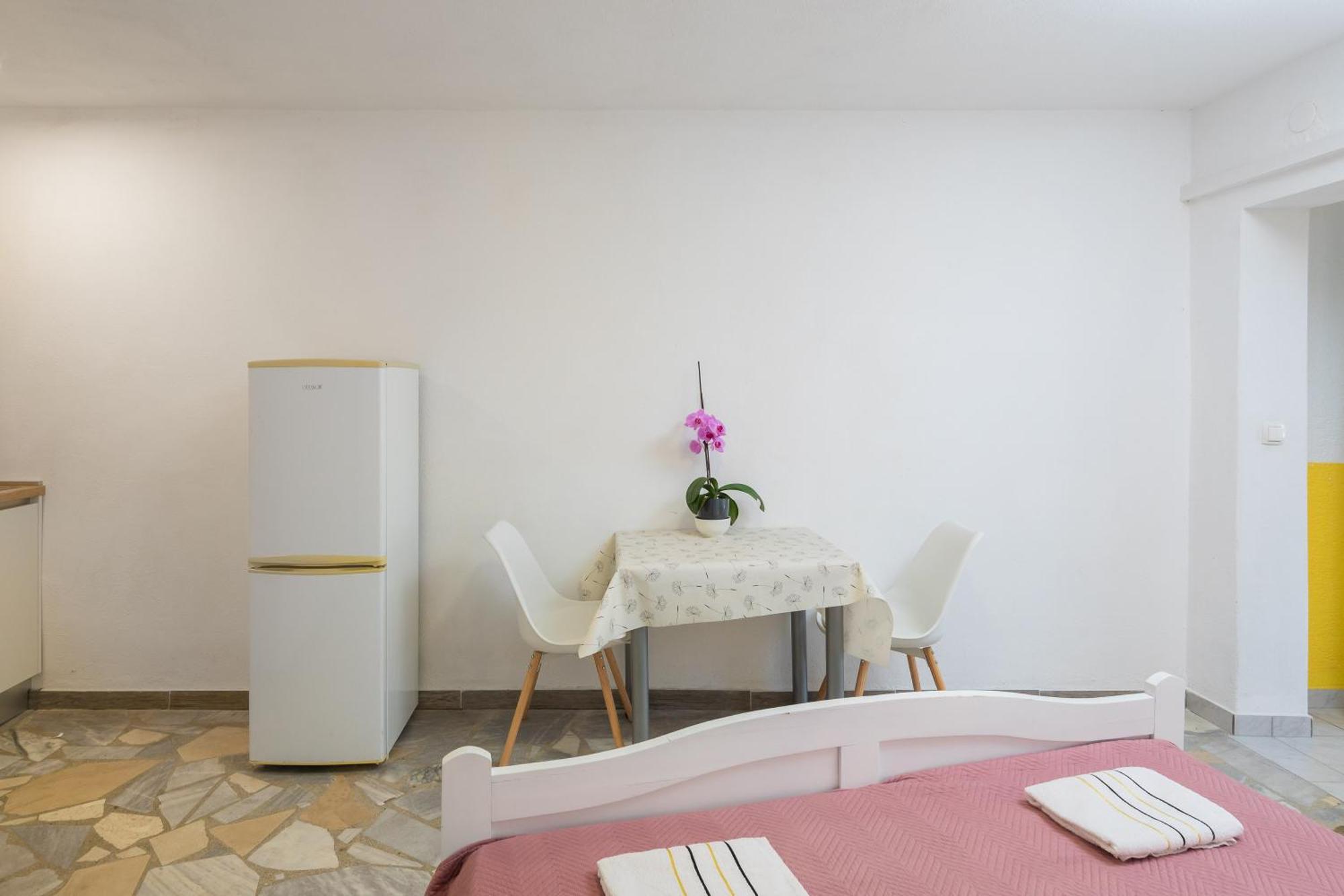 Apartments Roza Оміш Екстер'єр фото
